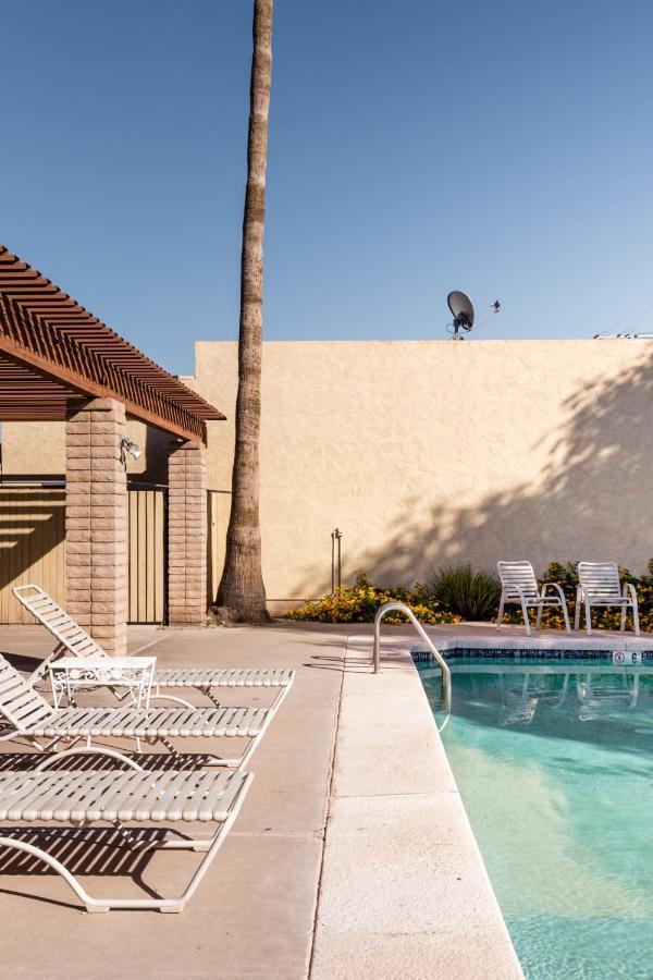 Central Phoenix Townhome Exterior photo